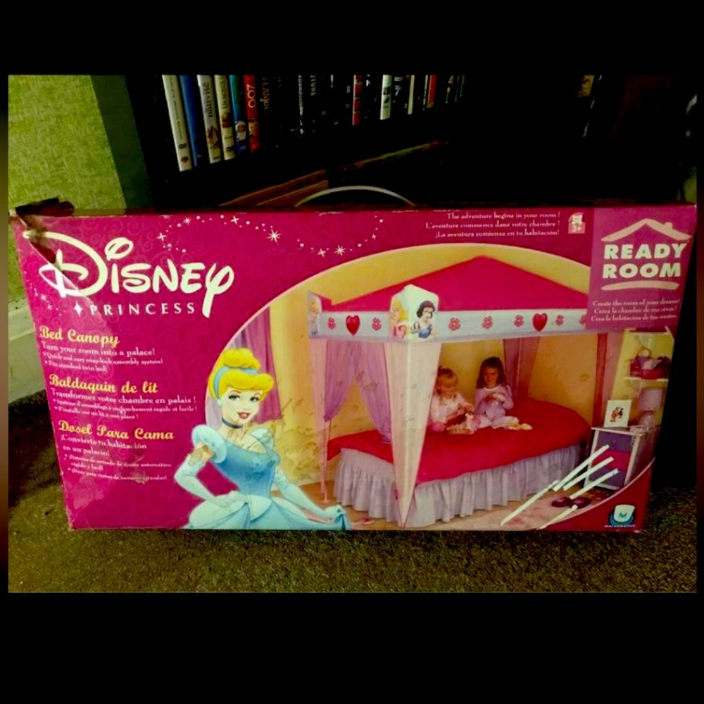 Disney Canopy Twin bed. Never used